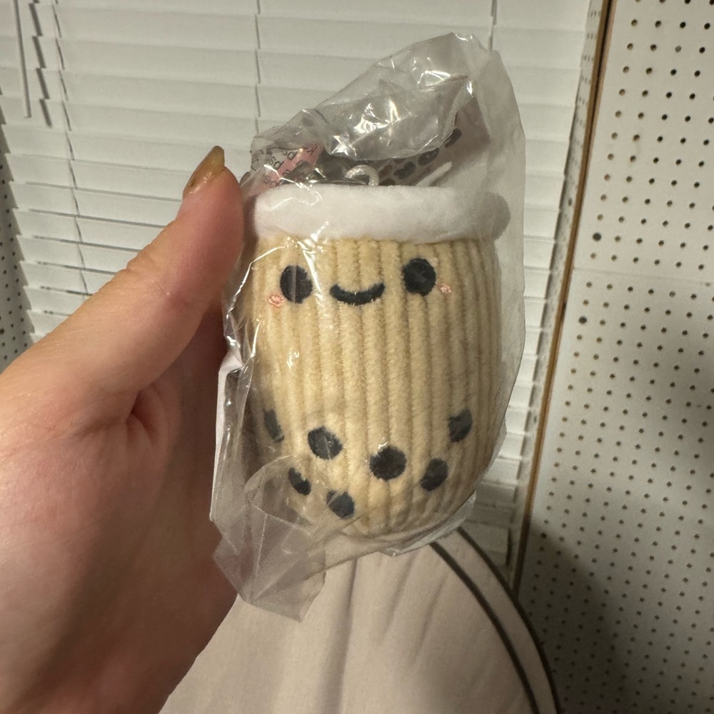 New Smoko Pearl tea keychain/bag charm